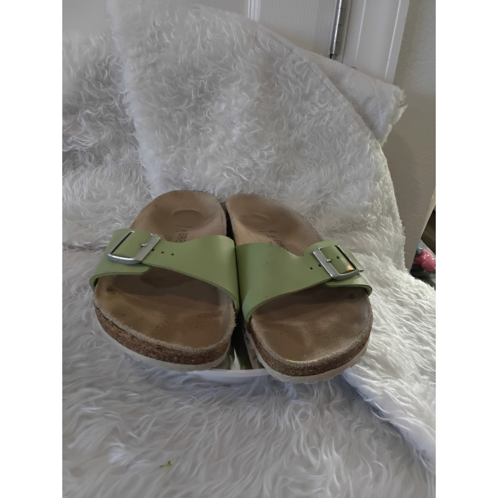 Birkenstock Arizona Sandals Light Green Leather Buckle Comfort Size 41 - Picture 3 of 7